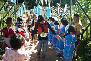 BIB: 132
                            <button type="button" onclick="openModal(19043351)" class="btn btn-primary btn-sm float-right btn-popup" data-toggle="modal" data-target=".modal-high-quality">
                        <i class="fas fa-shopping-cart"></i> Add to Cart
                    </button>
                                            <button type="button" onclick="isThisMe(19043351, true)" class="btn btn-success btn-sm float-right btn-popup btn-isme hidden" data-toggle="tooltip" data-placement="bottom" title="นี่คือรูปของคุณใช่ไหม คลิกที่นี่เพื่อเอาเข้าอัลบั้ม">
                        <i class="fas fa-plus"></i> Add to album
                    </button>
                    <button type="button" onclick="isThisMe(19043351, false)" class="btn btn-warning btn-sm float-right btn-popup btn-isnotme hidden">
                        <i class="fas fa-ban"></i> Remove from album
                    </button>